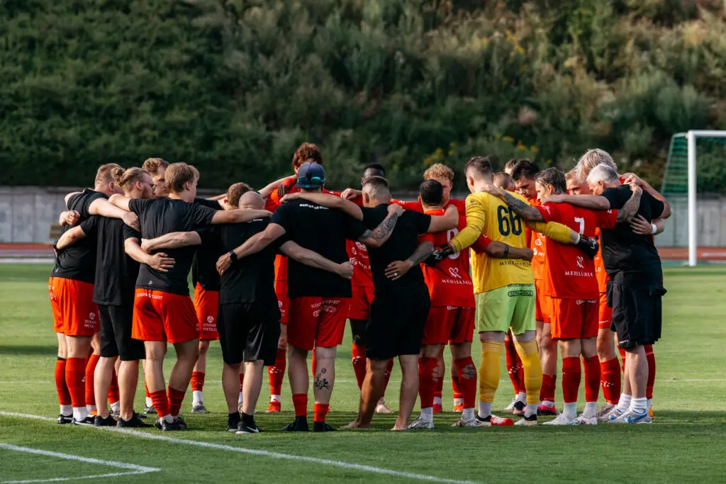 Mikkelin Pallo-Kissat (MiPK) on perinteinen mikkeliläinen jalkapalloseura, joka on perustettu vuonna 1946. Toimintamme ydinarvoja ovat paikallisuus, yhteisöllisyys ja rakkaus jalkapalloon.